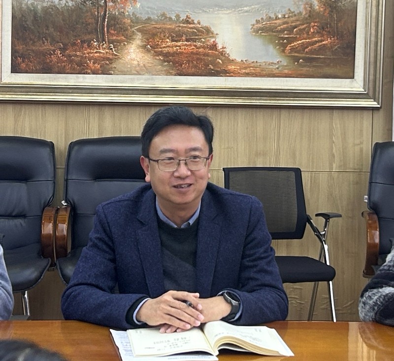 1761873290869389.jpg 鄭州市商貿(mào)管理學(xué)校副校長周斌發(fā)表總結(jié)講話.jpg