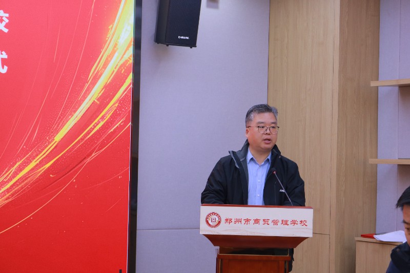 1765932335848912.jpg 河南大學哲學與公共管理學院副院長劉輝講話.JPG