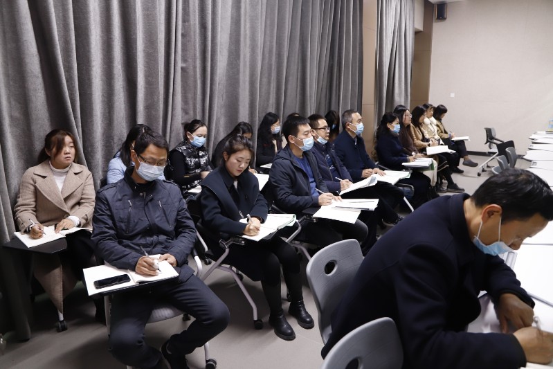 無課教師積極聽課.JPG