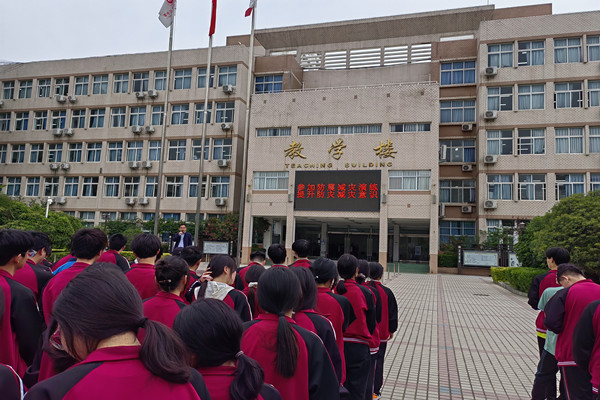 政教處禹可主任總結(jié)演練效果_副本.jpg