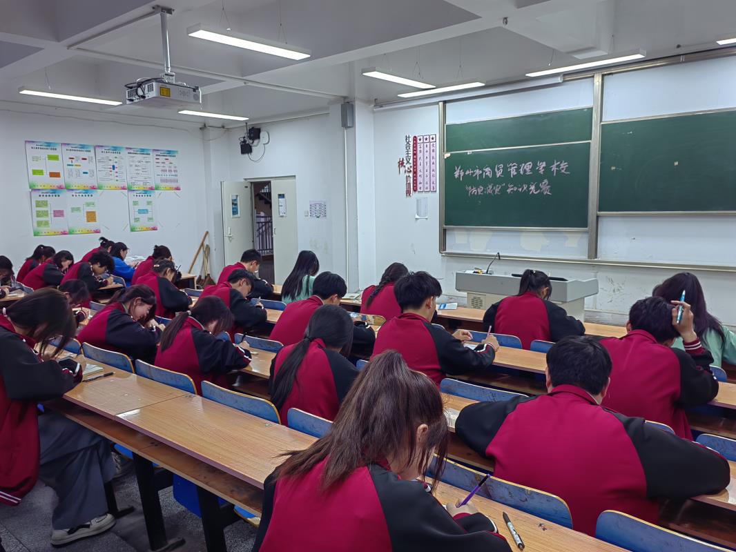 知識(shí)競(jìng)賽有序進(jìn)行.jpg
